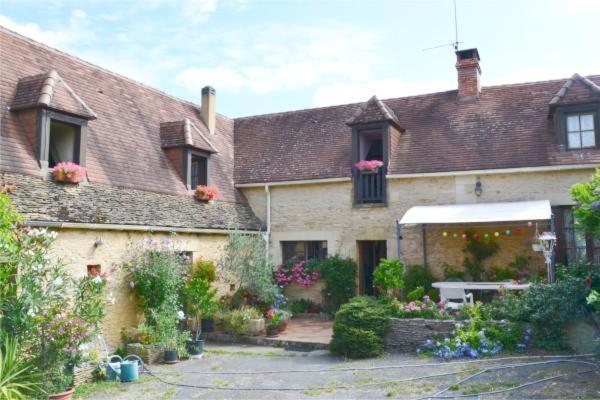 Halte Aux Places Marcillac-Saint-Quentin Dış mekan fotoğraf