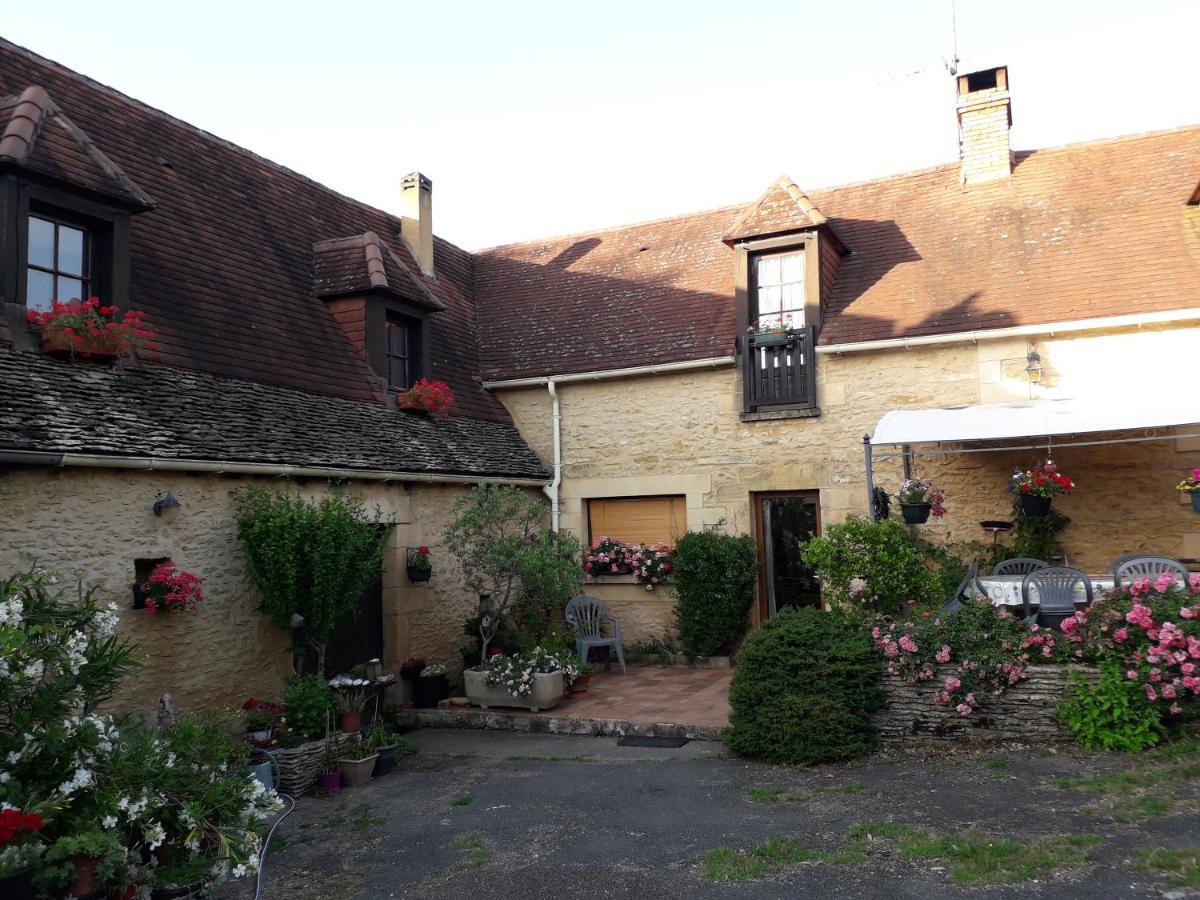 Halte Aux Places Marcillac-Saint-Quentin Dış mekan fotoğraf